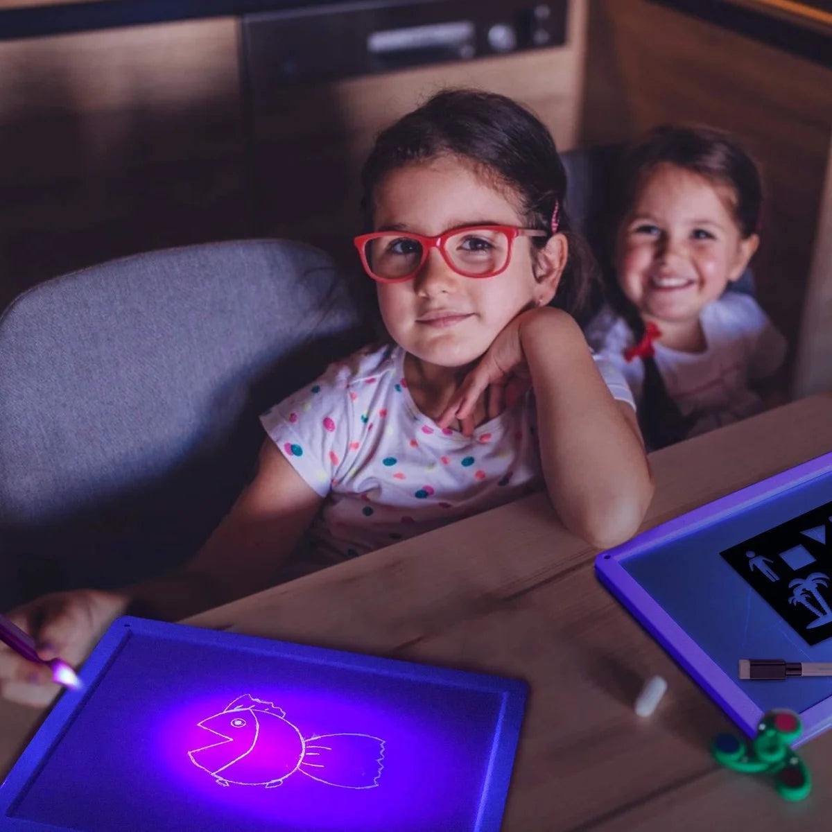 🎁2023-Weihnachten Hot Sale🎁🌟Magic LED Light Drawing Pad - Release the Creativity of Children!☀