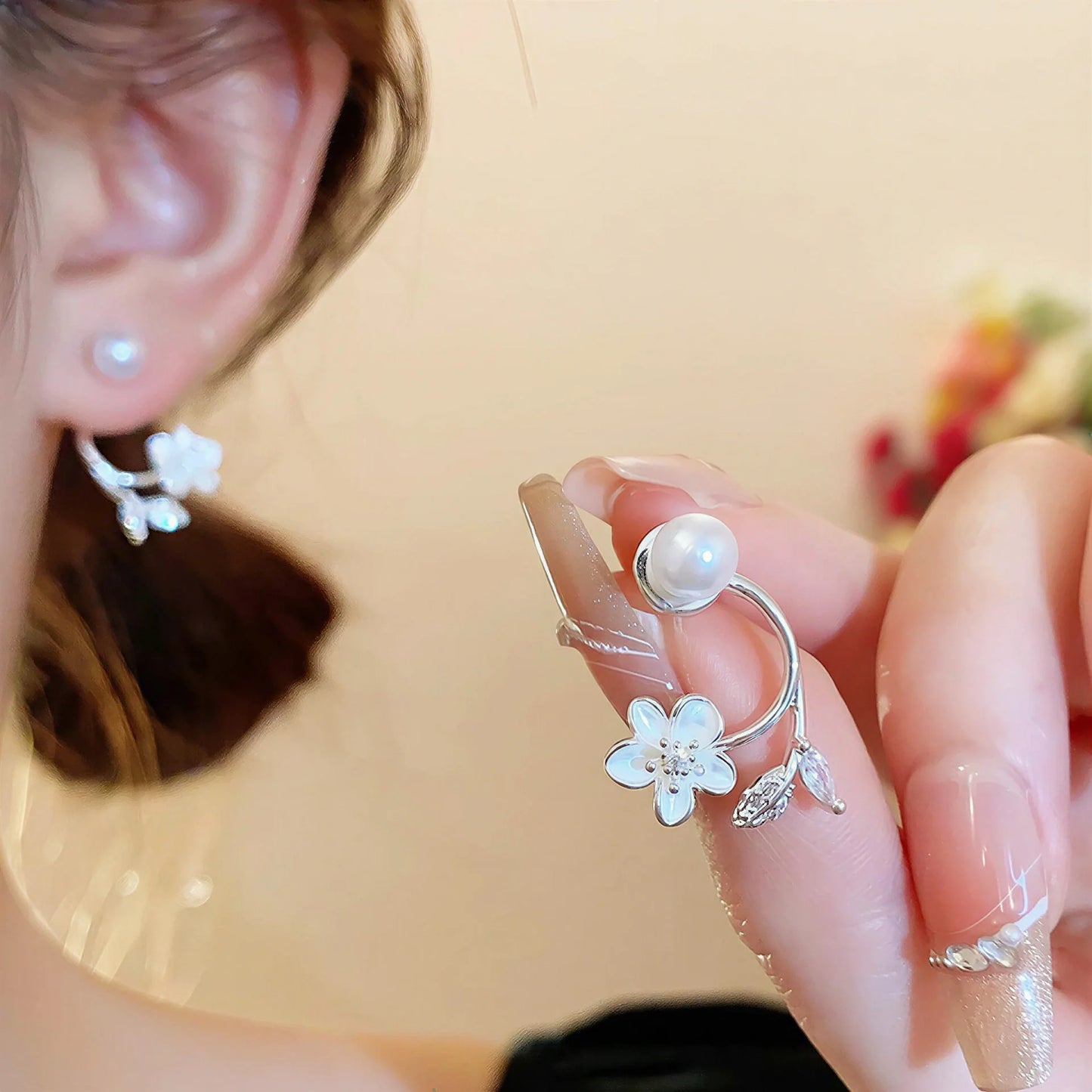 🎀Ätherische Blütenohrringe: Ohrringe aus Sterlingsilber mit Blume und Perle für Damen