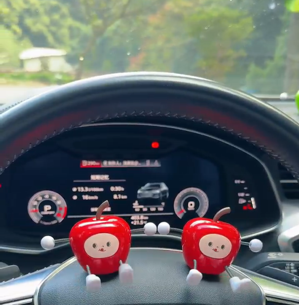Wackelnde Apfel-Auto-Dekoration für das Armaturenbrett - Niedliches Armaturenbrett-Ornamen